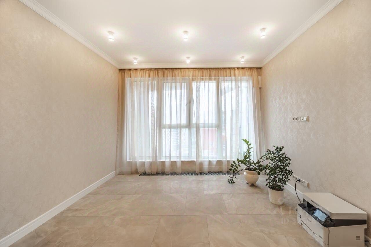 Продажа 4-комн квартиры на вторичном рынке улица Лобачевского, 118к5