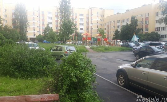 Продажа 3-комн квартиры на вторичном рынке Бобыльская дорога,  д. 57