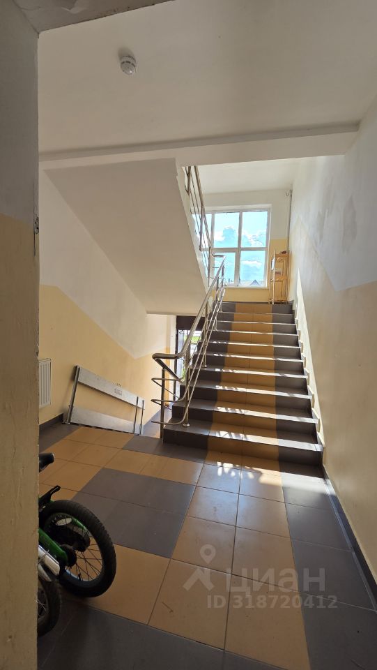 Продажа студии д. Ворщиково, улица Солнечный Град, 2