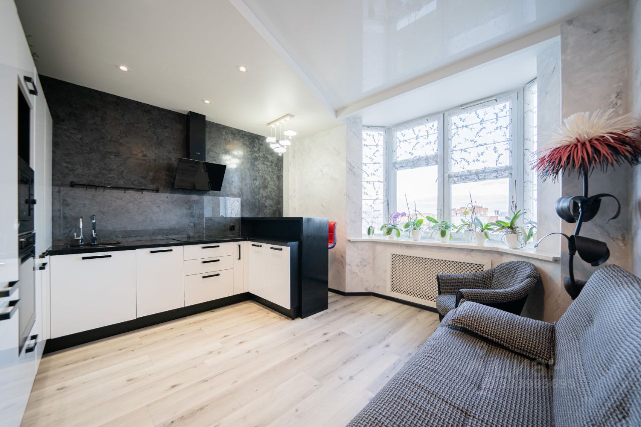 Продажа 2-комн квартиры на вторичном рынке улица Орджоникидзе, 52