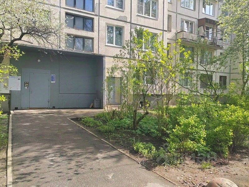 Продажа 3-комн квартиры на вторичном рынке улица Карпинского, 11к1