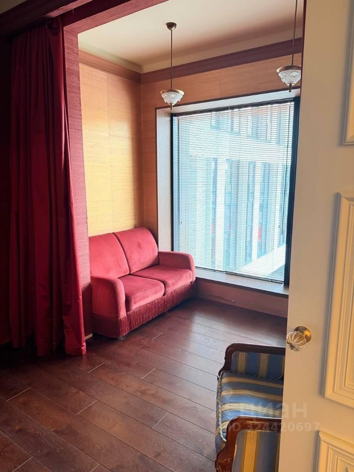 Продажа 2-комн квартиры на вторичном рынке улица Усачева, 15