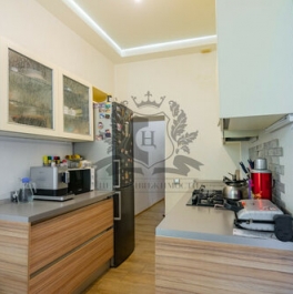 Продажа 3-комн квартиры на вторичном рынке Херсонская улица,  д. 31