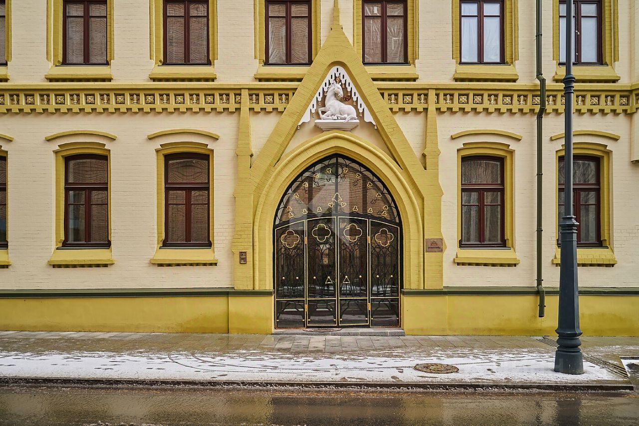 Продажа 5-комн квартиры на вторичном рынке Нащокинский переулок, 8