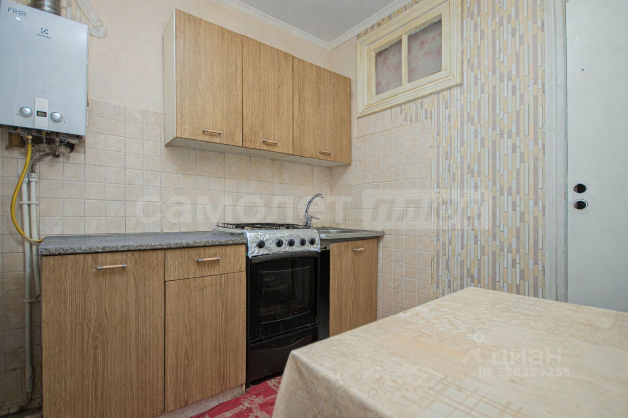 Продажа 2-комн квартиры на вторичном рынке Южный мкр, улица Рижская,  д. 6