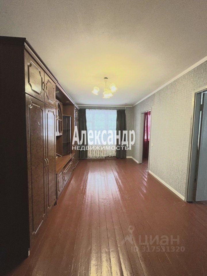 Продажа 4-комн квартиры на вторичном рынке пос. Севастьяново, Новая улица, 1