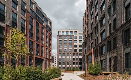 Продажа 2-комн квартиры на вторичном рынке улица Стахановцев,  д. 1 с1