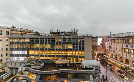 Продажа 2-комн квартиры на вторичном рынке Каменноостровский пр-кт,  д. 39