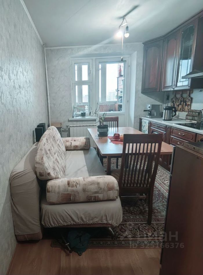 Продажа 3-комн квартиры на вторичном рынке Псковская улица, 9К2