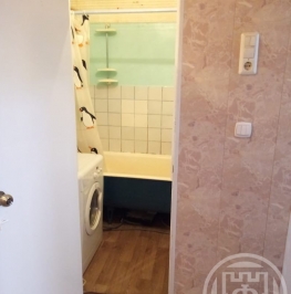 Продажа 1-комн квартиры на вторичном рынке Стрельна г., Санкт-Петербургское шос.,  д. 94,  к. 1