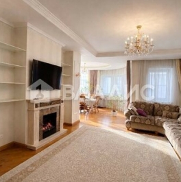 Продажа 4-комн квартиры на вторичном рынке ул Архитектора Власова,  д. 18