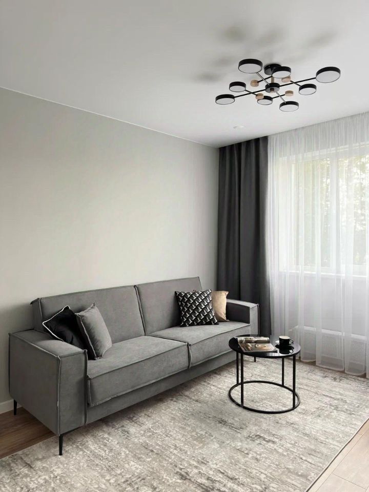 Продажа 2-комн квартиры на вторичном рынке улица Академика Анохина, 6К3