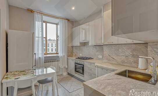 Продажа 4-комн квартиры на вторичном рынке Ордынский тупик