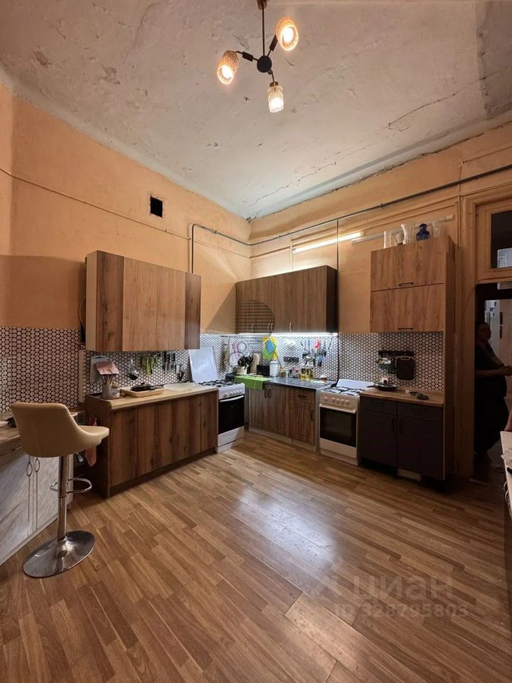 Продажа 6-комн квартиры на вторичном рынке Каменноостровский проспект, 26-28