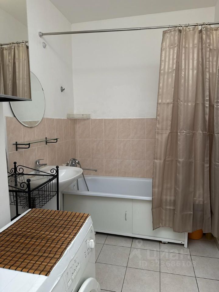 Аренда 3-комн квартиры на вторичном рынке улица Народного Ополчения, 3