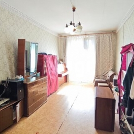 Продажа 2-комн квартиры на вторичном рынке Волхов, ул Марата,  д. 1