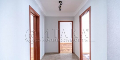 4-комн квартира улица Уточкина,  д. 5