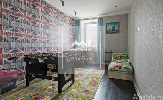 Продажа 4-комн квартиры на вторичном рынке Пулковская ул,  д. 2,  к. 1