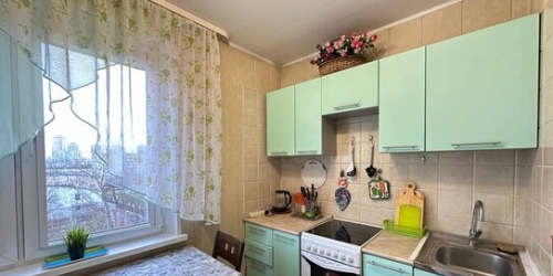 3-комн квартира ул Кулакова,  д. 15,  к. 1