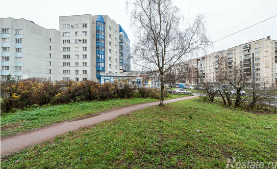 Продажа 2-комн квартиры на вторичном рынке Будапештская улица,  д. 101 к1