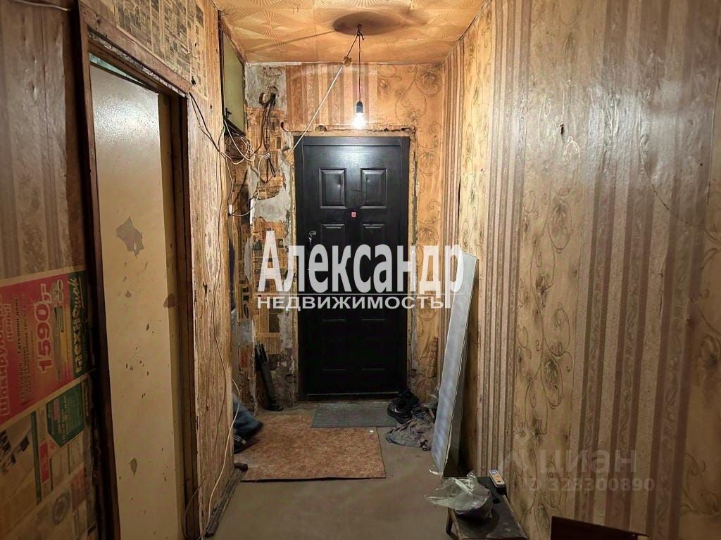 Продажа 3-комн квартиры на вторичном рынке Петергофское шоссе, 1К1