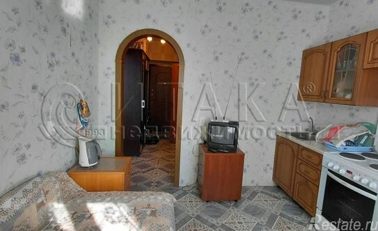 Продажа 1-комн квартиры на вторичном рынке Луга, пр-кт Урицкого,  д. 76