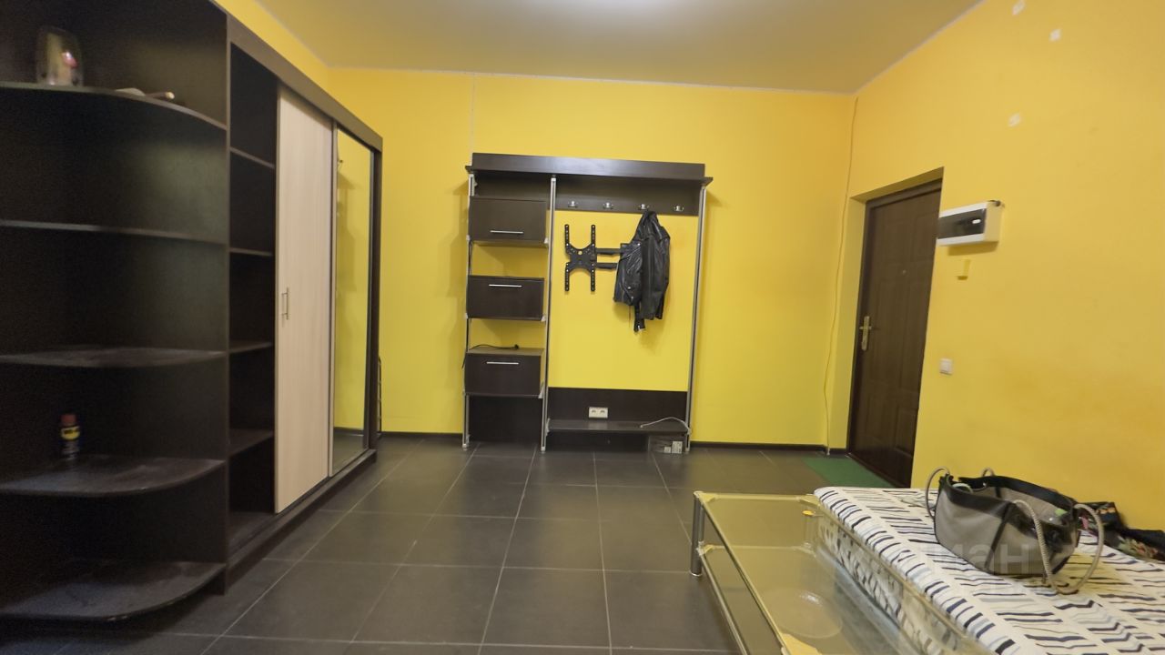 Продажа 2-комн квартиры на вторичном рынке улица Островитянова, 4