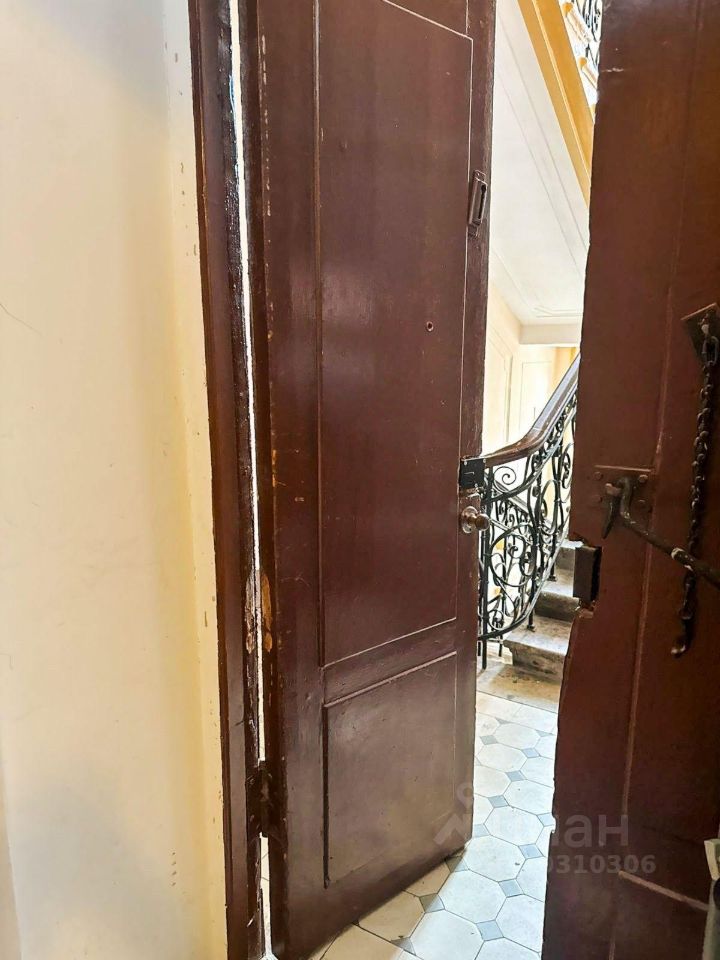 Продажа 4-комн квартиры на вторичном рынке Сытнинская улица, 16