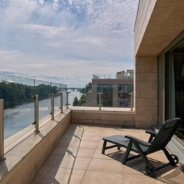 Продажа 3-комн квартиры на вторичном рынке Приморский пр-кт,  д. 46,  к. 1