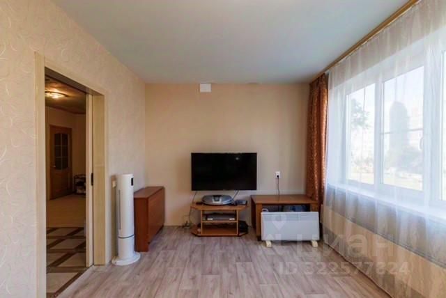 Продажа 3-комн квартиры на вторичном рынке Гатчина, улица Авиатриссы Зверевой, 13к2