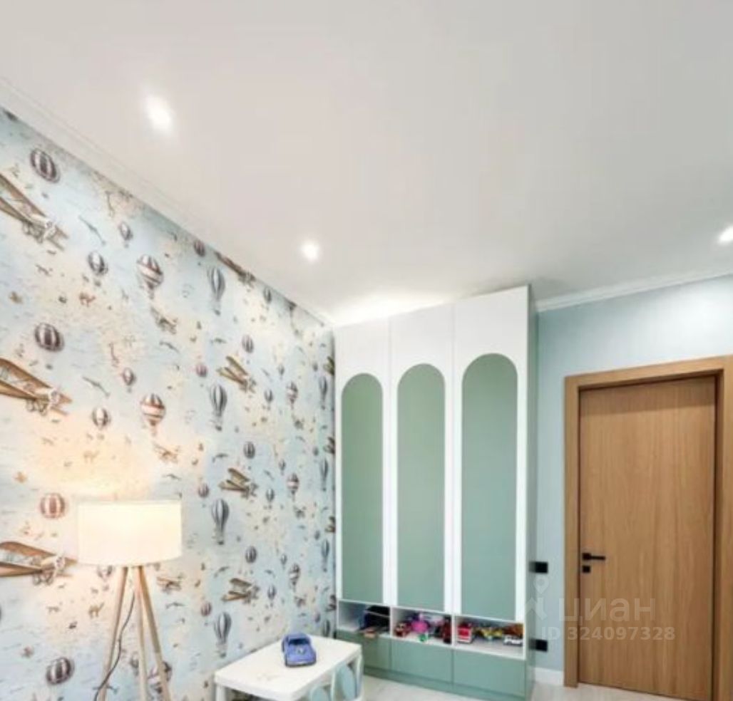 Продажа 3-комн квартиры на вторичном рынке Верхняя улица, 22