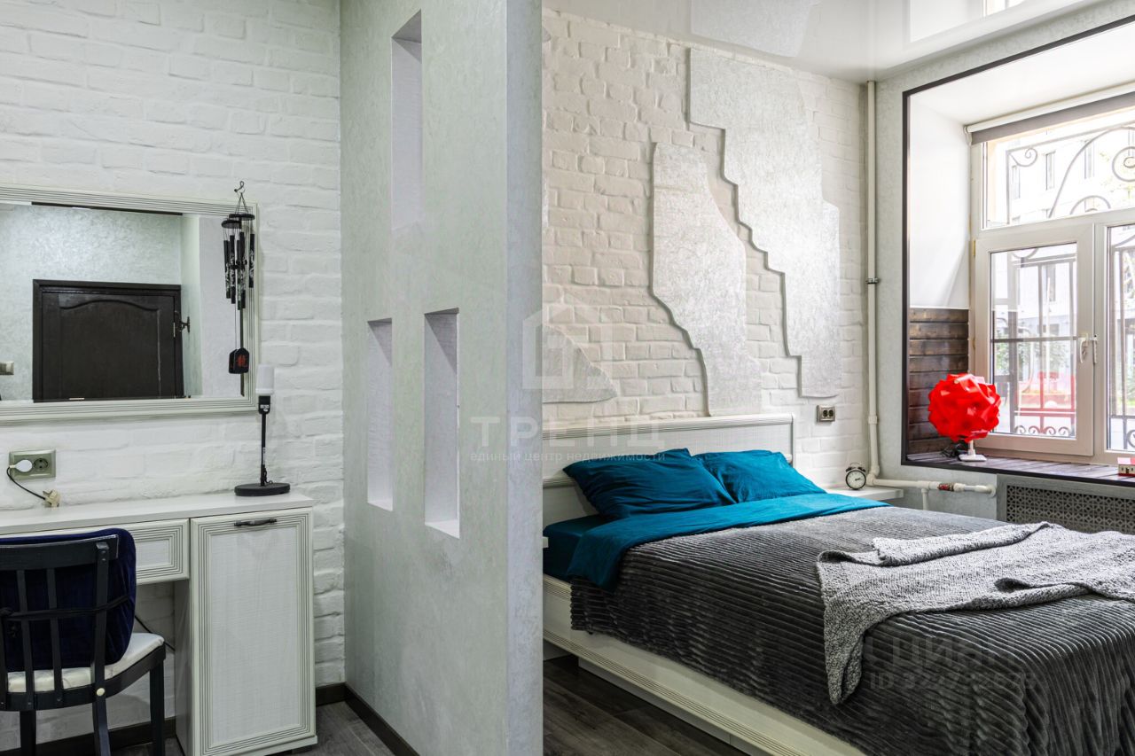 Продажа 2-комн квартиры на вторичном рынке улица Моисеенко, 8-10