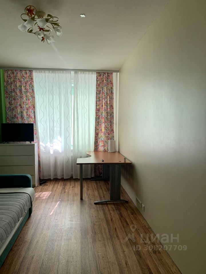 Аренда 1-комн квартиры на вторичном рынке Мурино, площадь Привокзальная, 3к2