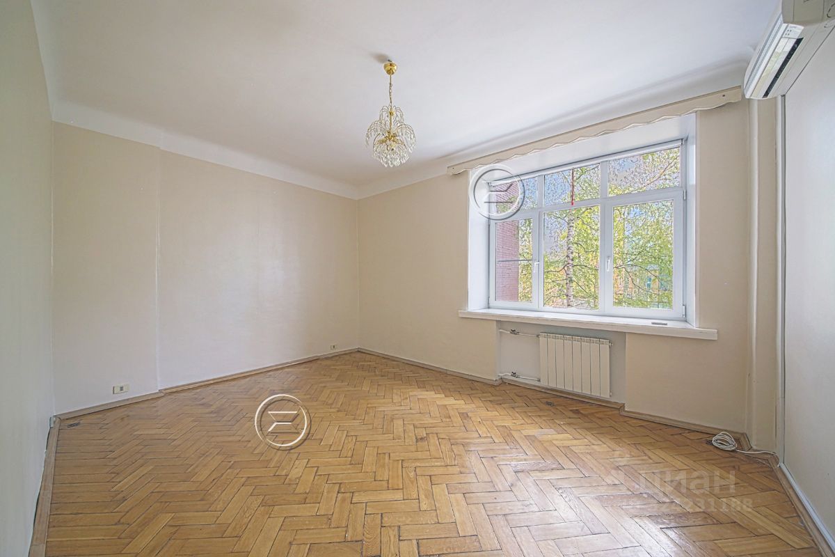 Продажа 4-комн квартиры на вторичном рынке Большой Златоустинский переулок, 3АС2