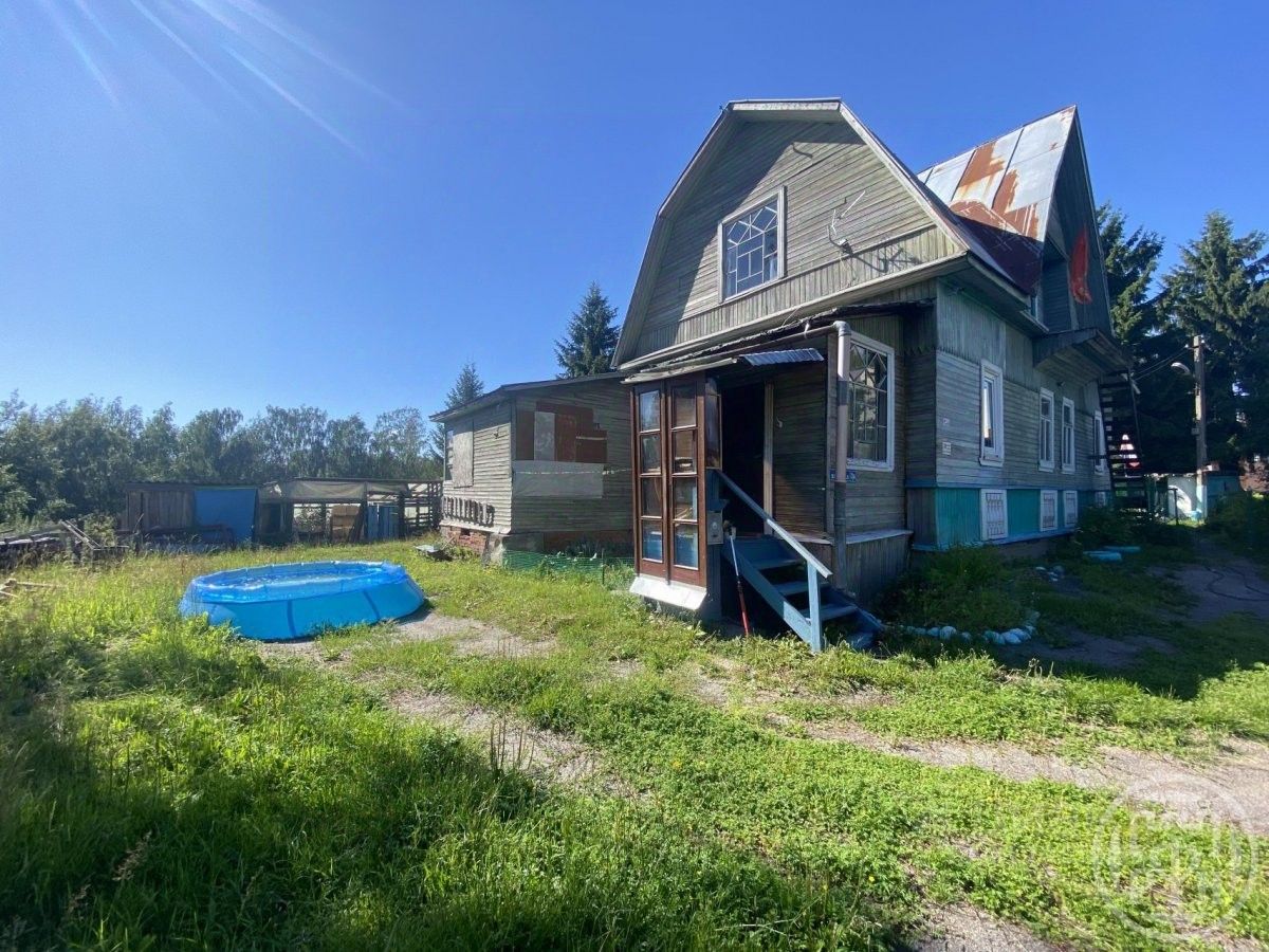 Продажа дома пос. Ленинское, улица Хвойная, 3