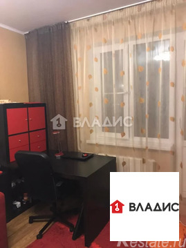 Продажа 1-комн квартиры на вторичном рынке Октябрьский, улица 60 лет Победы,  д. 1