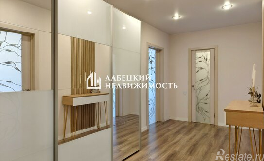 Продажа 3-комн квартиры на вторичном рынке Предпортовый 5-й проезд,  д. 12 к1