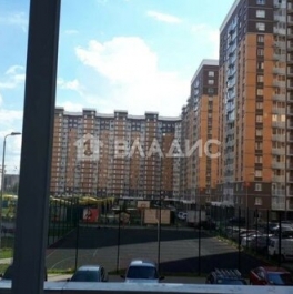 Продажа 1-комн квартиры на вторичном рынке Зенино, улица Барыкина,  д. 10/2