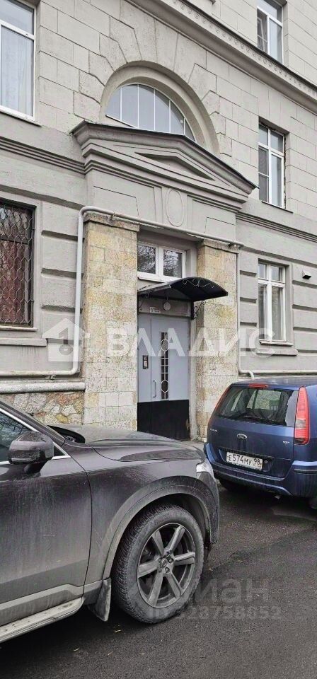 Продажа 2-комн квартиры на вторичном рынке площадь Чернышевского, 10
