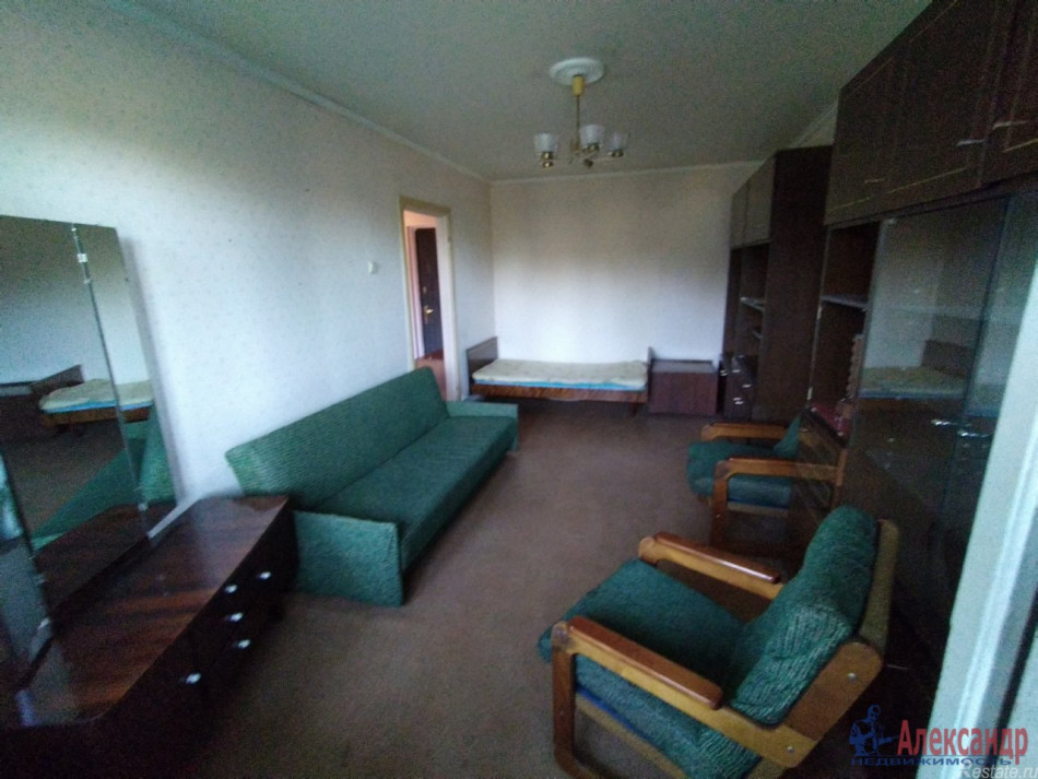 Продажа 1-комн квартиры на вторичном рынке Выборг г., Победы пр.,  д. 39