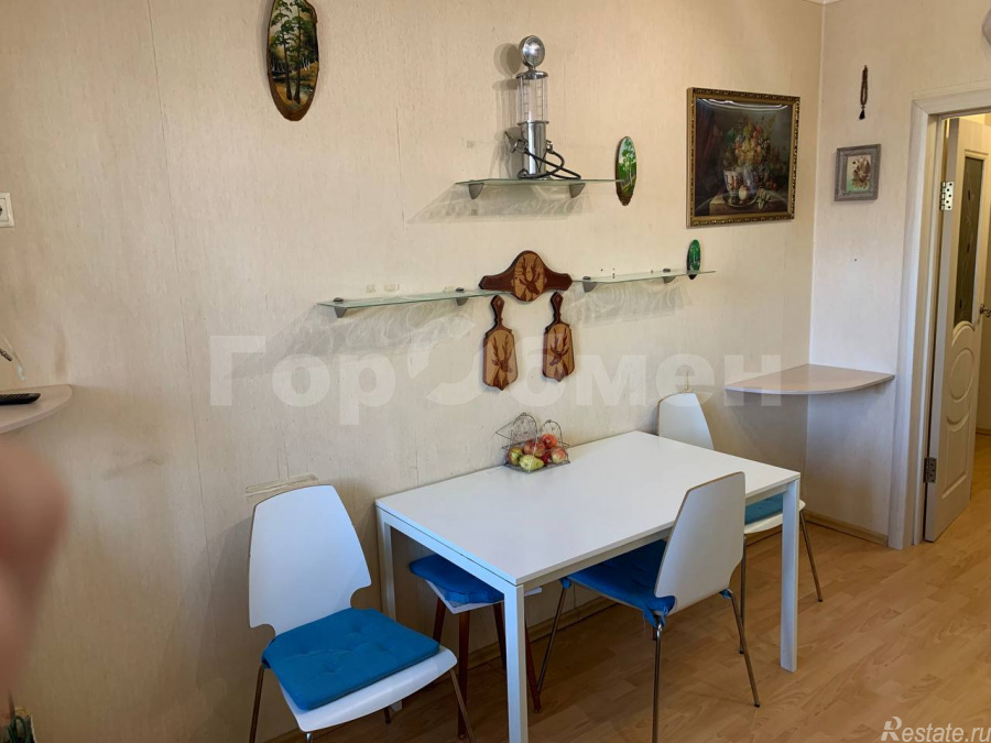 Продажа 2-комн квартиры на вторичном рынке посёлок ВНИИССОК, Рябиновая улица, 1