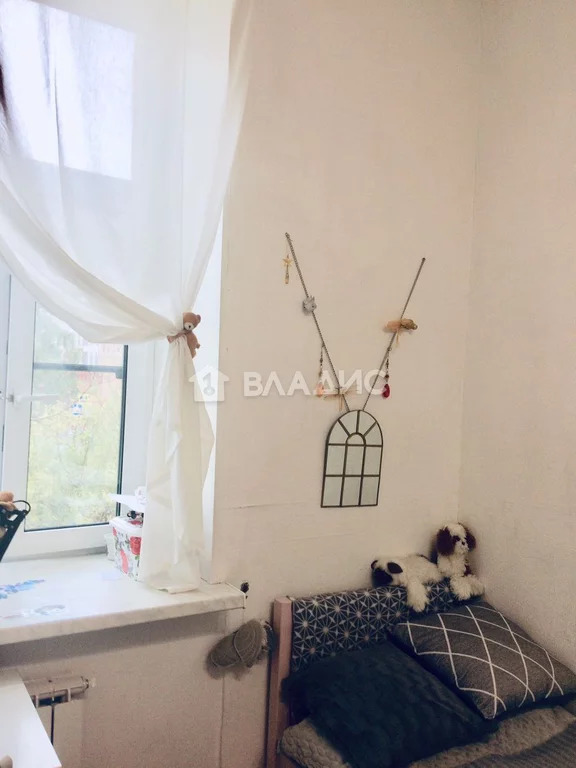 Продажа 4-комн квартиры на вторичном рынке ул. Полтавская,  д. 12