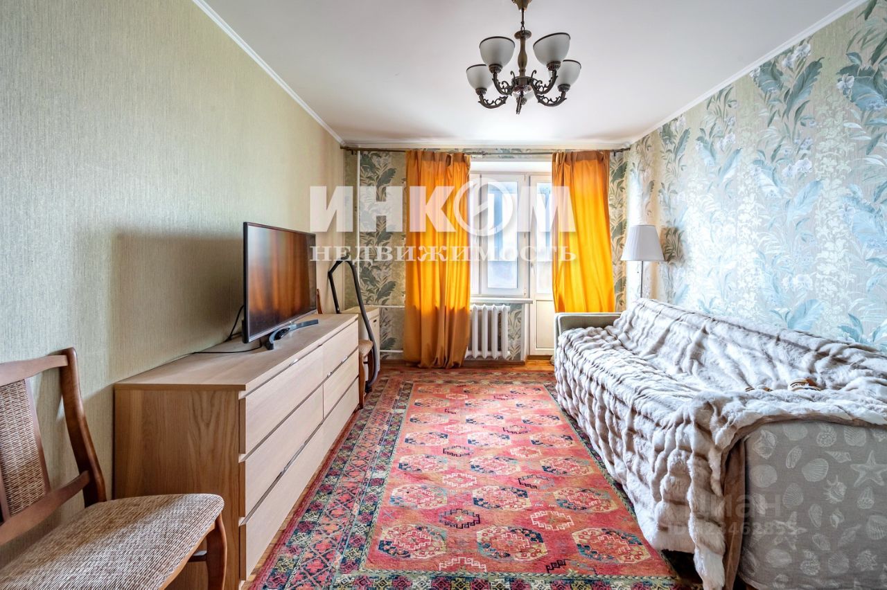 Продажа 2-комн квартиры на вторичном рынке улица Коминтерна, 22К2