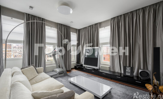 Продажа 3-комн квартиры на вторичном рынке улица Академика Пилюгина,  д. 24 к1