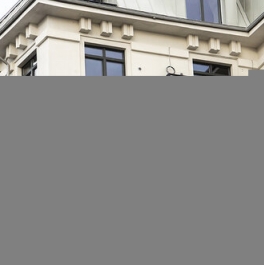 Продажа 3-комн квартиры на вторичном рынке Каменноостровский пр-кт,  д. 48
