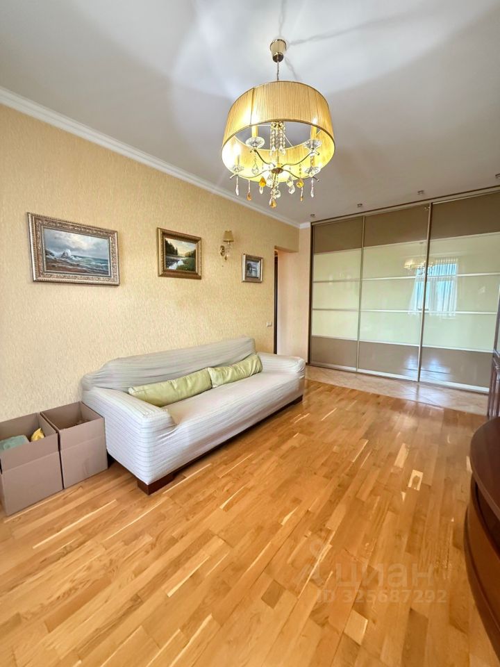 Продажа 2-комн квартиры на вторичном рынке улица Трофимова, 31