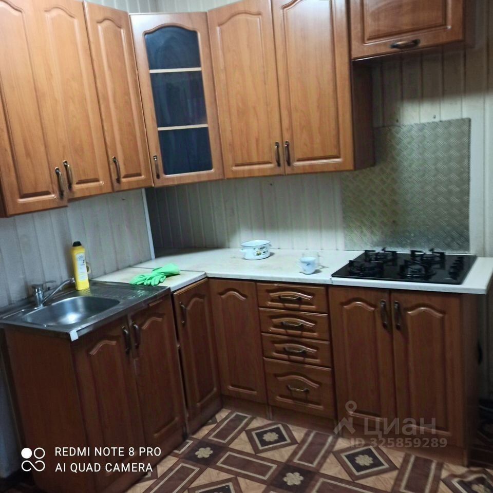 Продажа 2-комн квартиры на вторичном рынке Рощино пгт, улица Садовая, 8