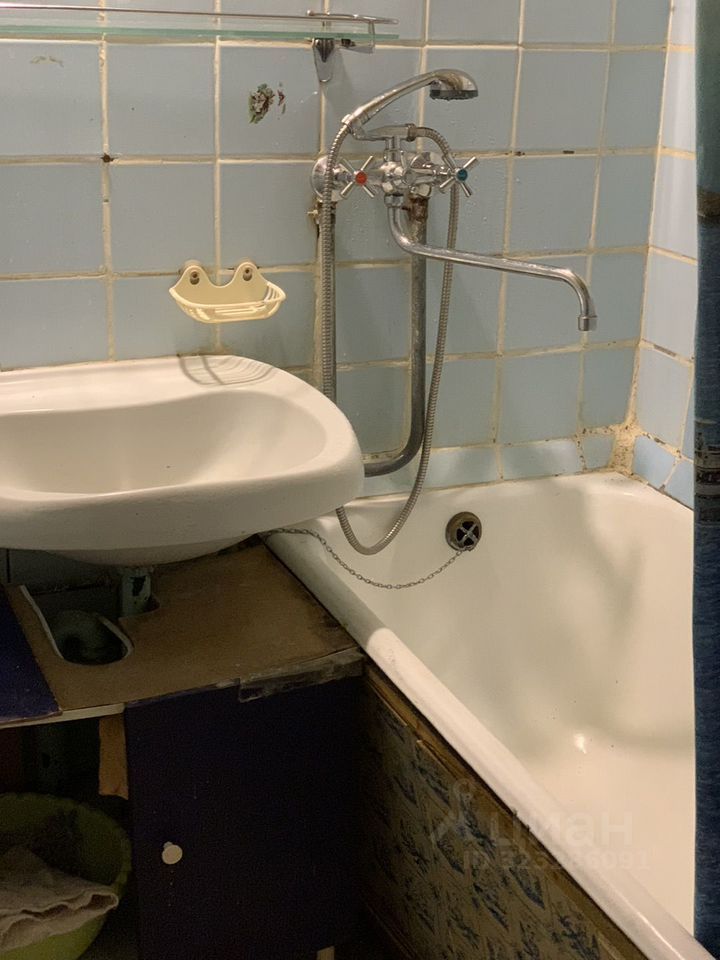 Продажа 3-комн квартиры на вторичном рынке улица Цюрупы, 15К3