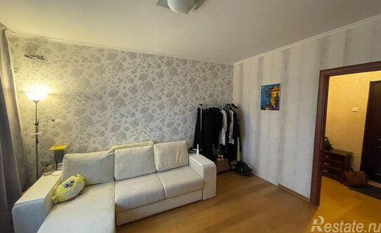 Продажа 2-комн квартиры на вторичном рынке Окская ул,  д. 3 к1