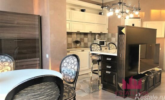 Аренда 2-комн квартиры на вторичном рынке Суворовская улица,  д. 10